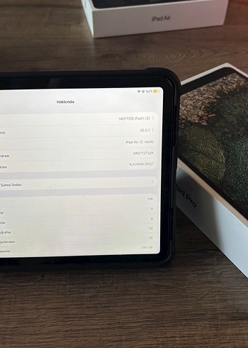 Gri iPad Air 5. Nesil 256 GB Tablet - Görsel 3