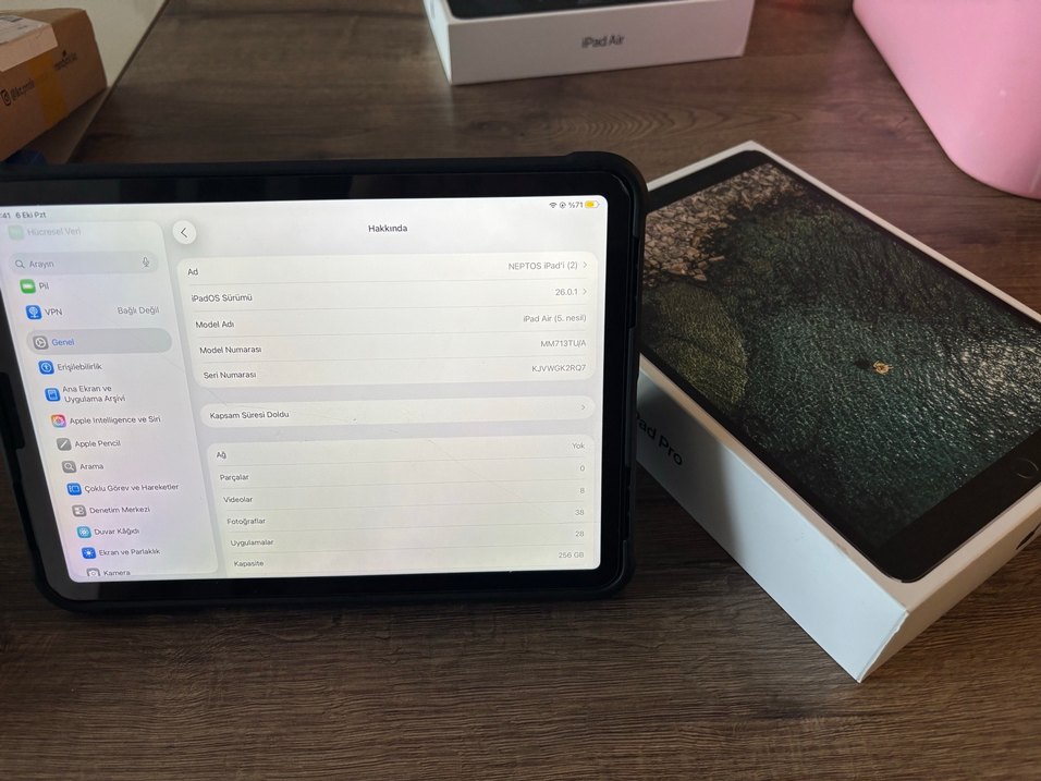 Gri iPad Air 5. Nesil 256 GB Tablet - Görsel 3