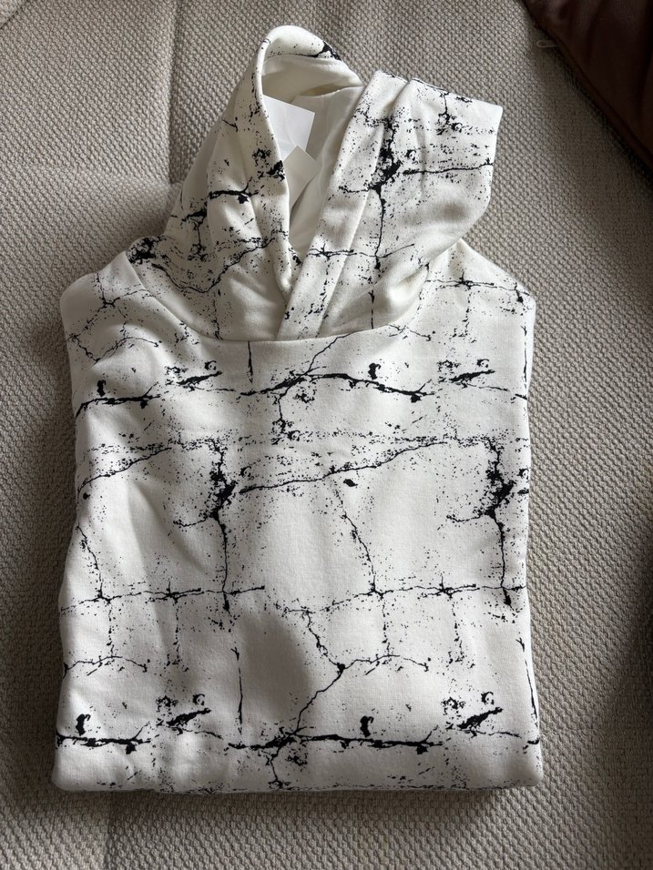 H&M Etiketli Sıfır Desenli Uzun Kol Sweat - Görsel 2