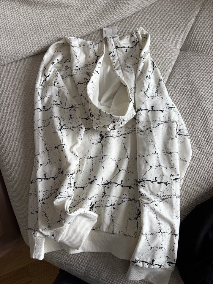 H&M Etiketli Sıfır Desenli Uzun Kol Sweat - Görsel 3