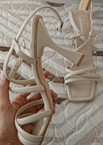 40 Beden ten rengi Renk Bej Minimalist Topuklu Kadın topuklu ayakkabı