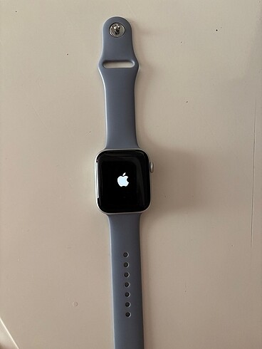 Kurulu Apple Watch se 4 kayışla birlikte