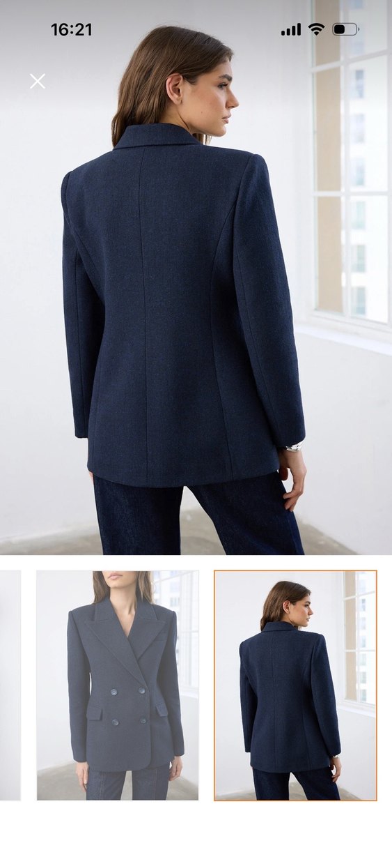 Trendyolmilla Lacivert Kaşe Balıksırtı
Fitted/Blazer Ceket - Görsel 4