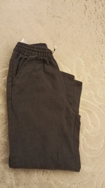 Zara erkek çocuğu için pantolon 