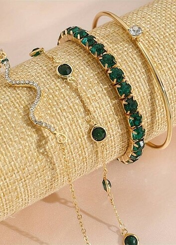 4 adet Parlak Iced Out Rhinestone Bileklik Seti Yığınlanabilir E