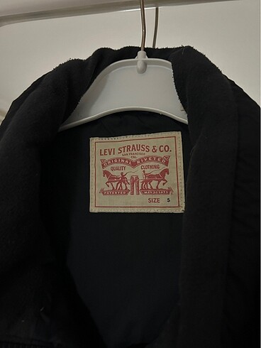 Levis Levi's Mont