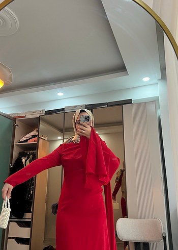 Kırmızı Drapeli Uzun Kollu Abiye Elbise - Görsel 11