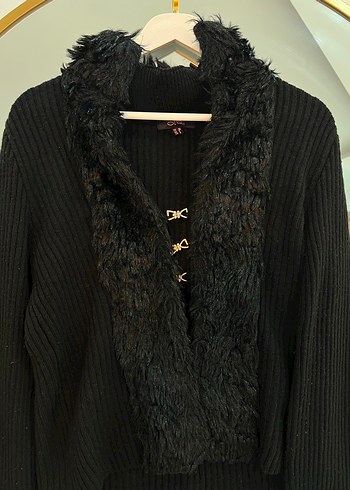 Siyah Kürk Detaylı Triko Kadın Hırka - Görsel 4