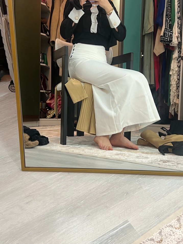 Beyaz Drapeli Uzun Kadın Etek - Görsel 3