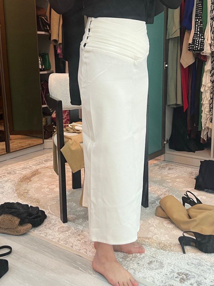 Beyaz Drapeli Uzun Kadın Etek - Görsel 2