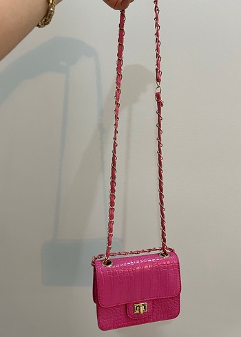 Zincir Detaylı Pembe Yılan Desenli Deri Çanta - Görsel 4