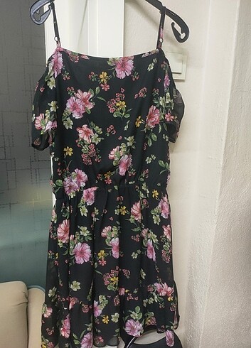 LC Waikiki Tül detaylı elbise 