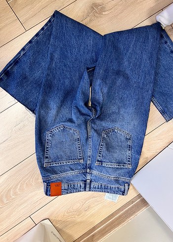 Zara Kadın Mavi Denim Normal Boy Rahat Kesim Jean
