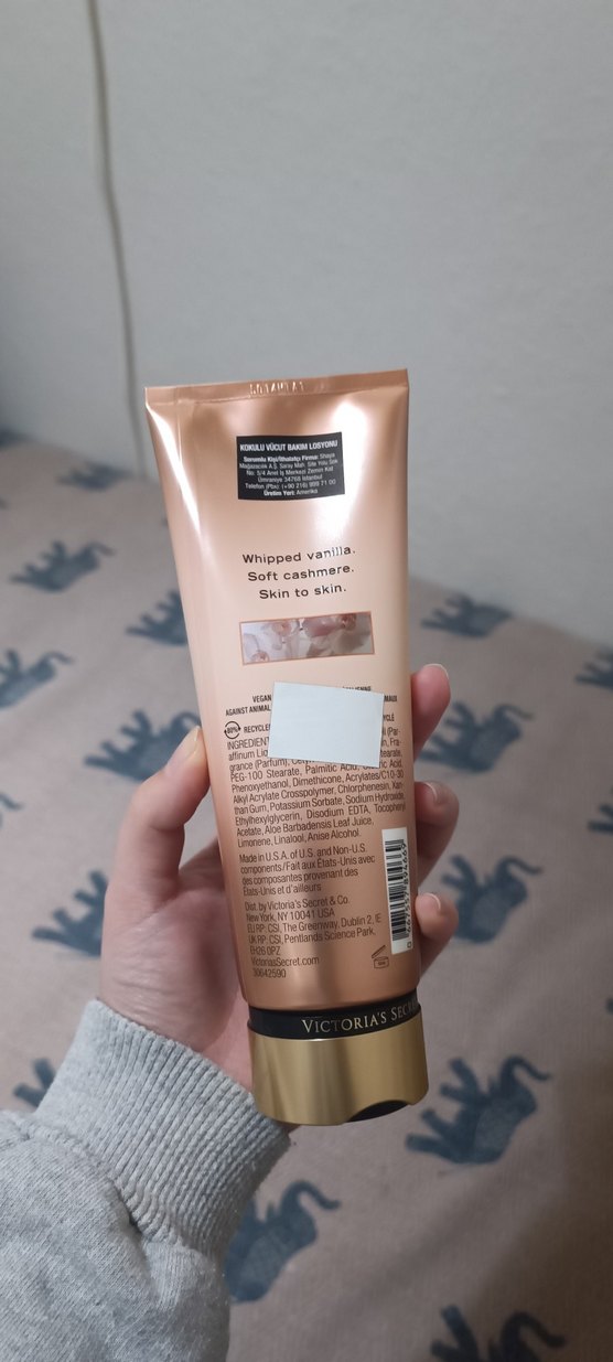 Victoria's Secret Bare Vanilla Vücut Losyonu 236 ml - Görsel 2