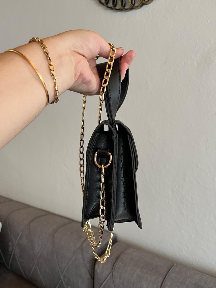 Zincir Detaylı Siyah Deri Yılan Desenli Kadın Çanta - Görsel 2