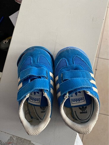 21 Beden mavi Renk 21 numara adidas çocuk ayakkabisi