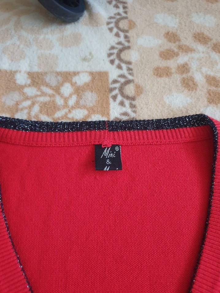 Düğmeli Kırmızı Triko Kadın Hırka - Görsel 2