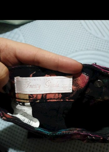 Kız Çocuk Bağlama Desenli Düğmeli Etek - Görsel 2