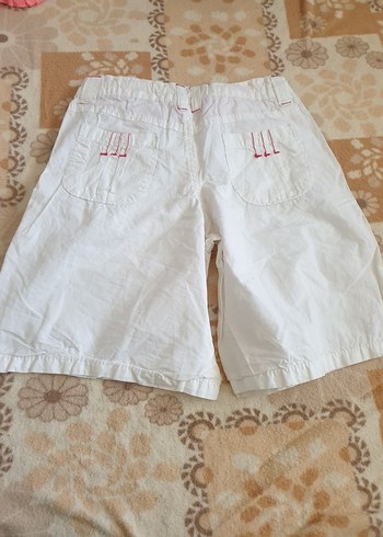 Düğmeli Nakışlı Beyaz cocuk sortu - Görsel 4