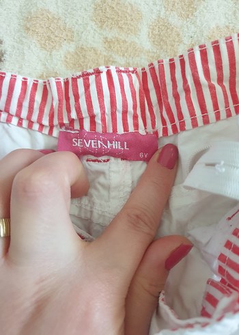 Düğmeli Nakışlı Beyaz cocuk sortu - Görsel 3