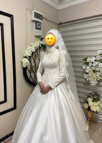 38 Beden beyaz Renk Yüksek Yakalı Uzun Kollu Prenses Gelinlik