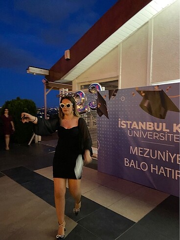 l Beden siyah Renk Mezuniyet elbisesi