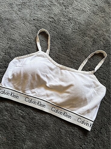 Calvin Klein büstiyer
