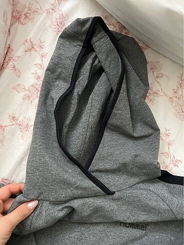 xs Beden Hummel sweatshirt