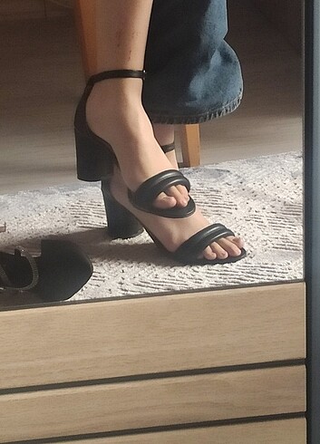 Diğer Siyah topuklu