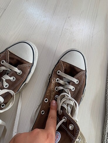 42 Beden kahverengi Renk Orjinal converse 42 no