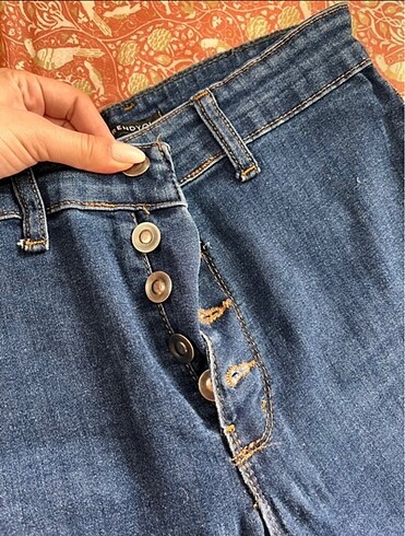 Trendyol & Milla Lacivert düğmeli Skinny Jean