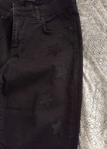 Siyah Nakışlı Kot Pantolon - Görsel 4