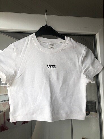 Vans crop