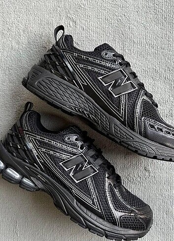 43 Beden New Balance 1906R Black ÜNİSEX AYAKKABI 