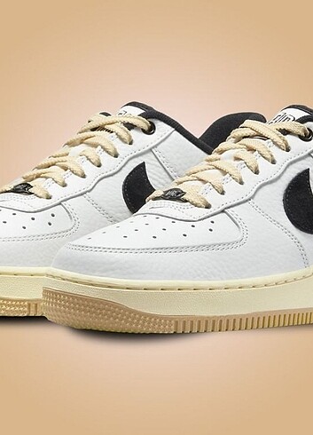 Nike Air Force 1 LX Command Force