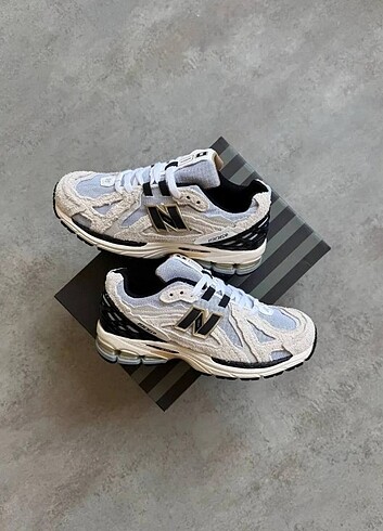 37 Beden New Balance PROTECTION PACK 1906 REFLECTION