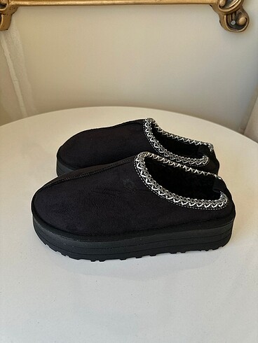 Ugg tazz terlik