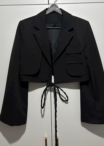 Kemerli Siyah Mini Kadın Blazer