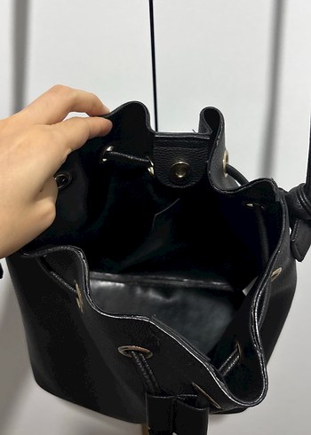 Siyah Deri Püsküllü Kadın Çanta - Görsel 3