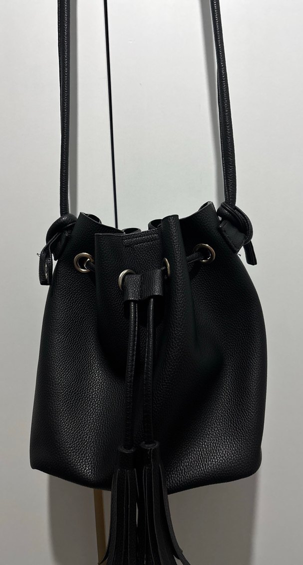 Siyah Deri Püsküllü Kadın Çanta - Görsel 2