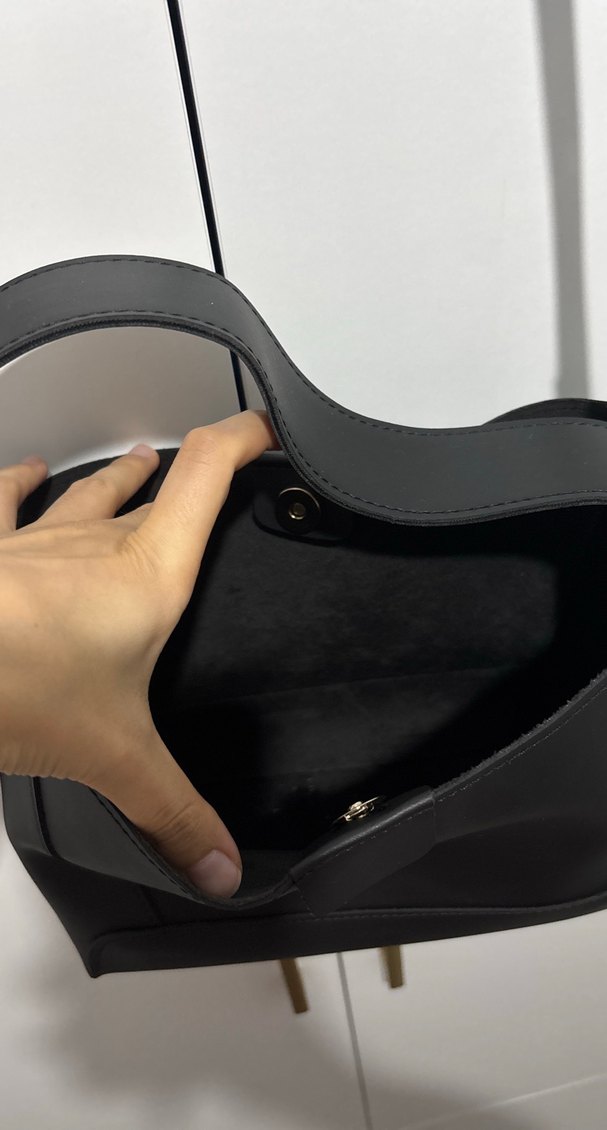 Siyah Deri Tokalı Kadın Çanta - Görsel 2