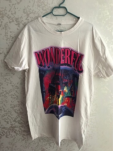 KISA KOLLU BEYAZ T-SHIRT