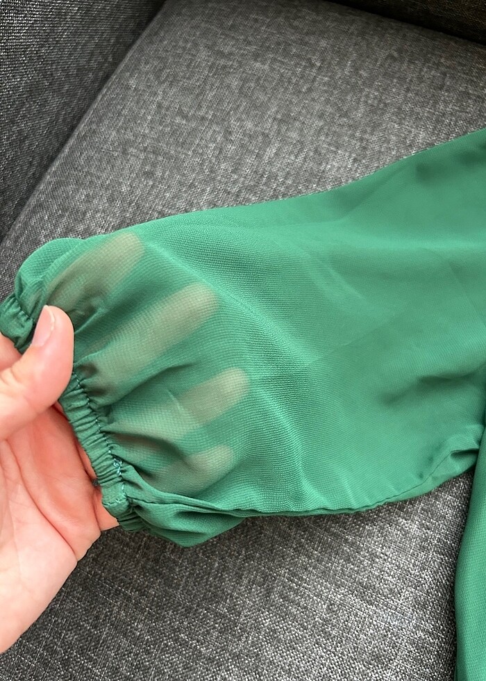 Yeşil elbise - Görsel 3