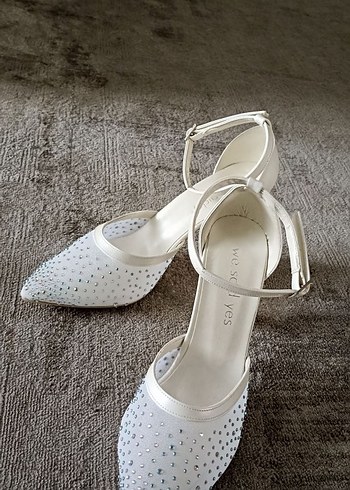 Zara Beyaz Sedefli İnce Topuklu Kadın Abiye Ayakkabı