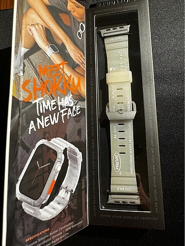 Skinarma apple watch