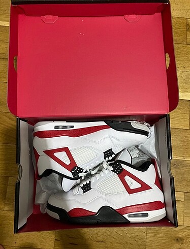 Air Jordan 4