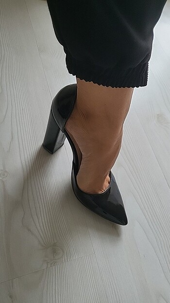 38 Beden siyah Renk Divarese ayakkabı stiletto