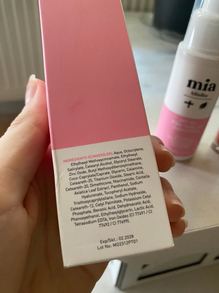 Mia Klinika SPF 50+ Pembe Tonlu Güneş Koruyucu - Görsel 2