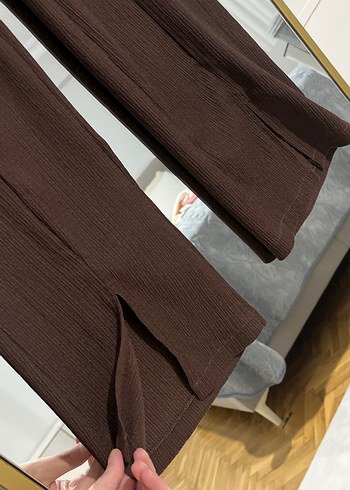 Kahverengi  yırtmaçlı ince pantolon - Görsel 2