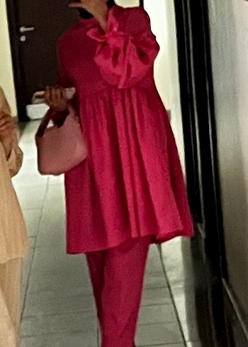 Pembe pantolonlu takım - Görsel 2